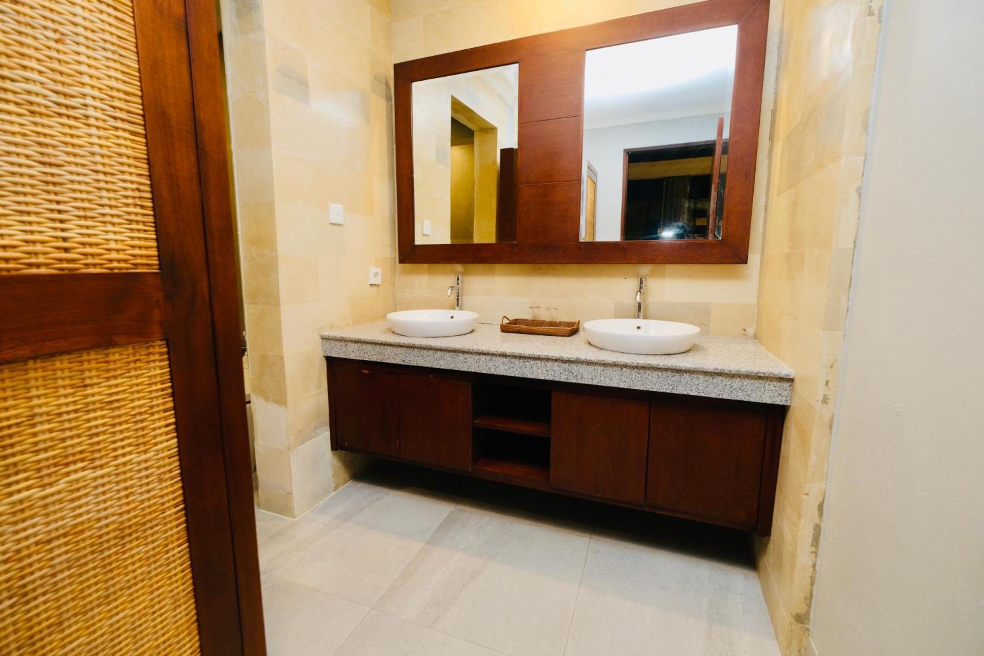 Wana Karsa The Villas Ubud Exterior photo