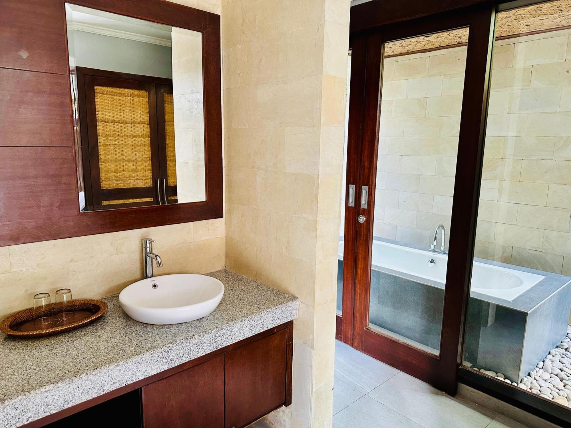 Wana Karsa The Villas Ubud Exterior photo